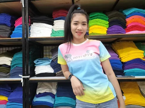 แหล่งผลิตเสื้อยืดสวยๆ ราคาถูก ตลาดโบ๊เบ๊ เสื้อผ้าคุณภาพ สนใจสอบถามได้เลยจ้า แบบที่ 3