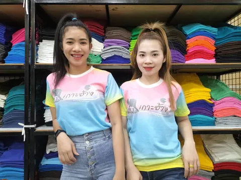 แหล่งผลิตเสื้อยืดสวยๆ ราคาถูก ตลาดโบ๊เบ๊ เสื้อผ้าคุณภาพ สนใจสอบถามได้เลยจ้า แบบที่ 2