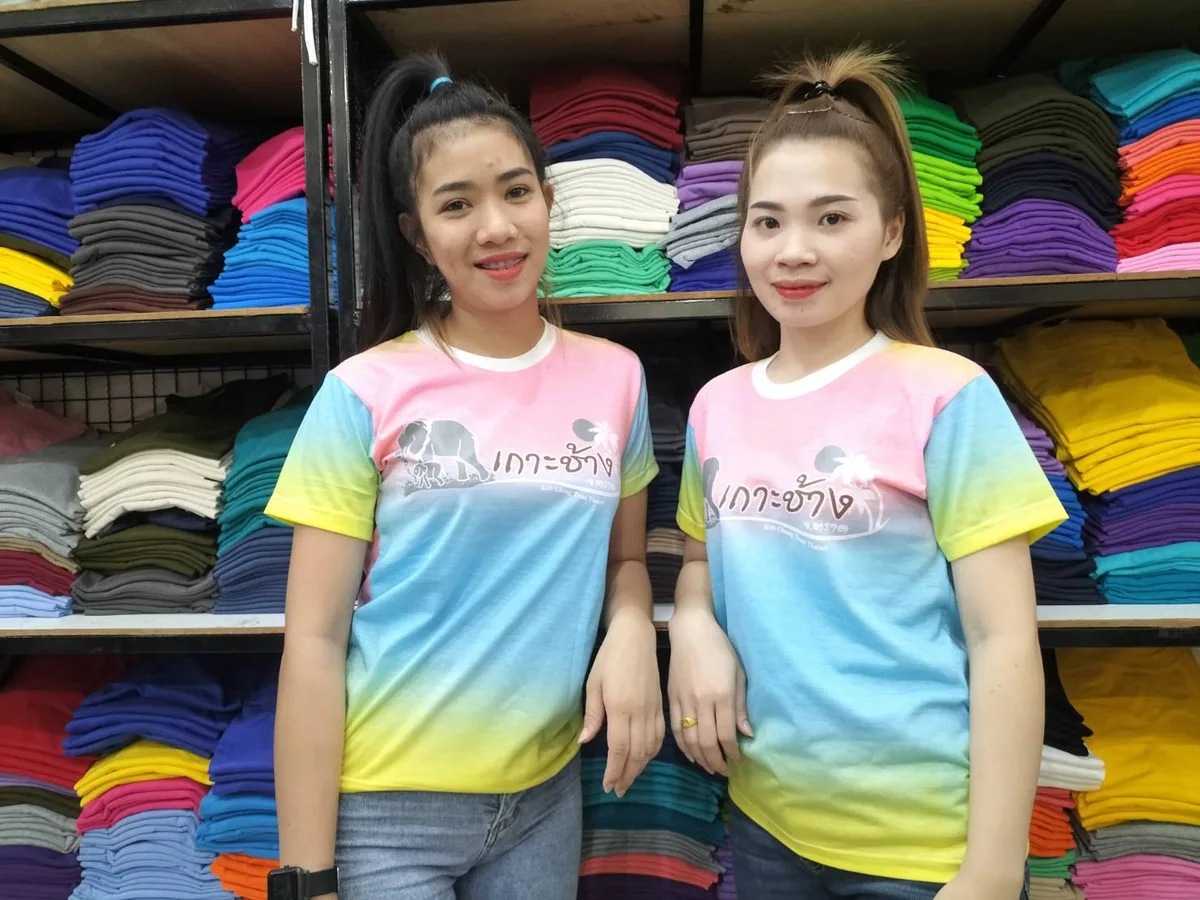 แหล่งผลิตเสื้อยืดสวยๆ ราคาถูก ตลาดโบ๊เบ๊ เสื้อผ้าคุณภาพ สนใจสอบถามได้เลยจ้า แบบที่ 1