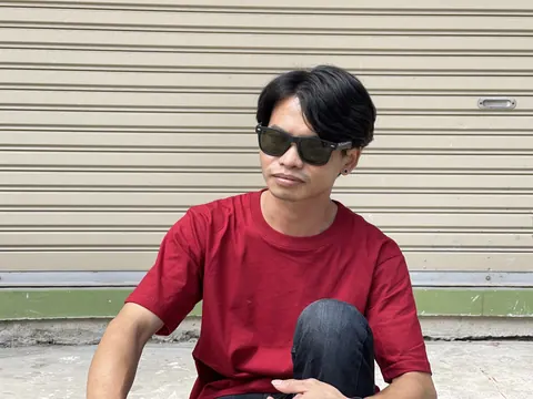 เสื้อสีพื้น เสื้อตัวเปล่า ขายปลีกและส่งถูกที่สุดในประตูน้ำ โบ๊เบ๊ เสื้อตัวเปล่า เสื้อคอกลม แบบที่ 2