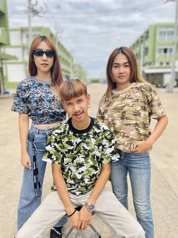 เสื้อลายทหาร เสื้อลายพราง เสื้อทหารเท่ๆ คอกลม แขนสั้นแขนยาว สั่งทำได้เลยนะคะ แบบที่ 3
