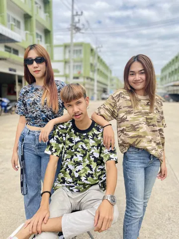 เสื้อลายทหาร เสื้อลายพราง เสื้อทหารเท่ๆ คอกลม แขนสั้นแขนยาว สั่งทำได้เลยนะคะ แบบที่ 4