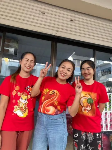 รับผลิตและพิมพ์ “เสื้อตรุษจีน/เสื้อสีแดง” คุณภาพพรีเมียม!